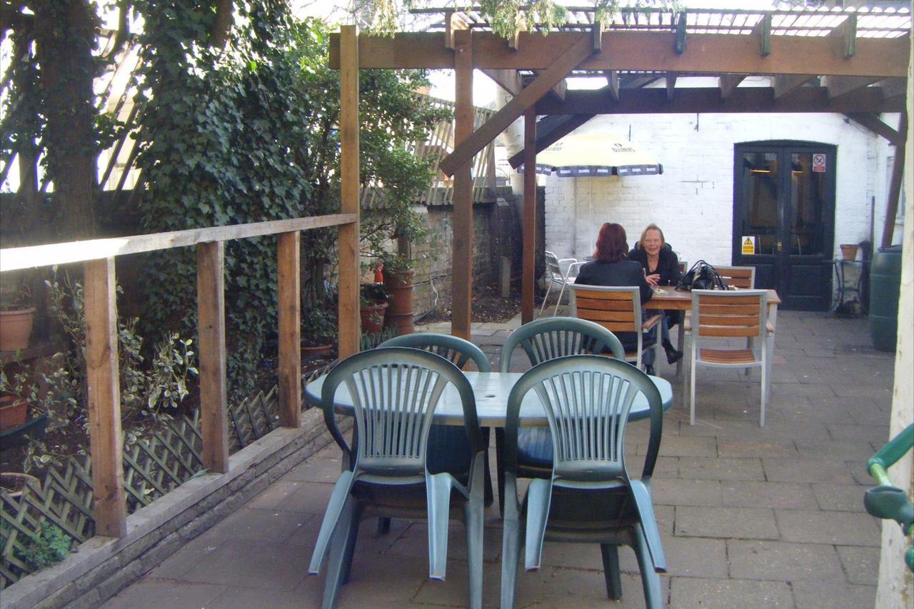 Watermans Arms Hotel London Bagian luar foto